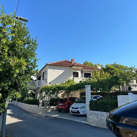 Holiday home Mia Okrug Gornji